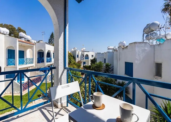 Seacret - 1-br & Pool In アパート